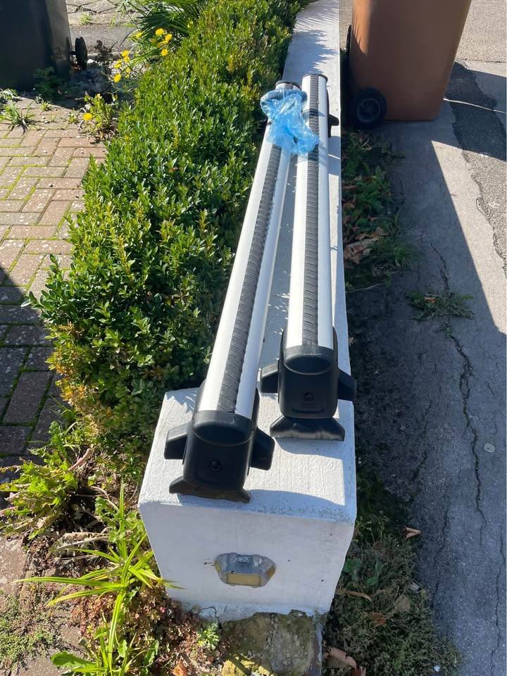 Audi A3 Sportback 5 Door Roof bars 2012 / 2017 Roof racks original audi