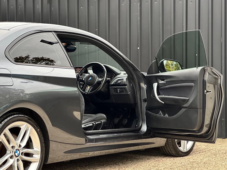 2016 BMW 2 Series 220i M Sport 2dr COUPE PETROL Manual