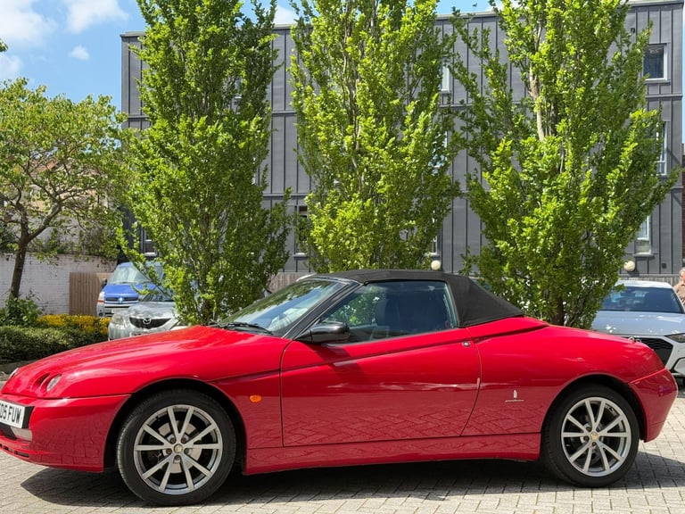 2005 Alfa Romeo Spider 2.0 JTS Lusso 2dr CONVERTIBLE Petrol Manual