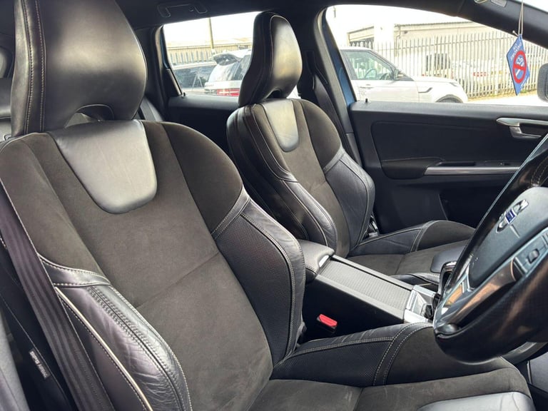 VOLVO XC60 2.0 R-Design Nav D4 2016