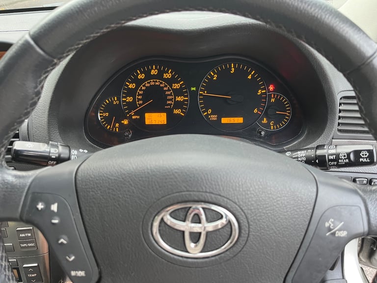 Toyota Avensis 2.2 D-4D , full year MOT, bargain, leather, FSH, cheap car, Diesel Toyota