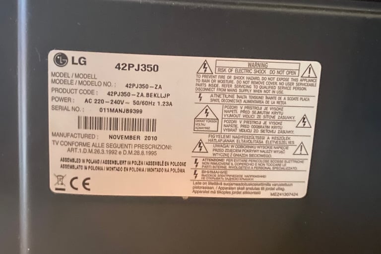 LG 42PJ350 42 Inch LCD HD Plasma TV with Built In HD Tuner