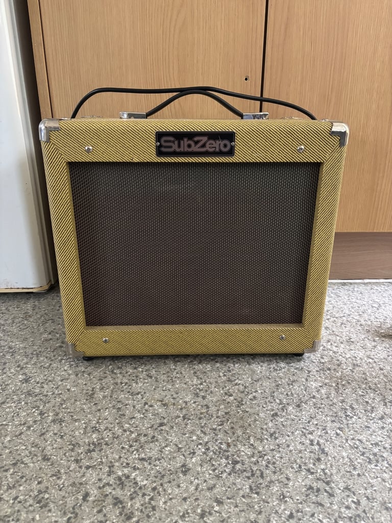 Subzero V35B bass guitar amp 