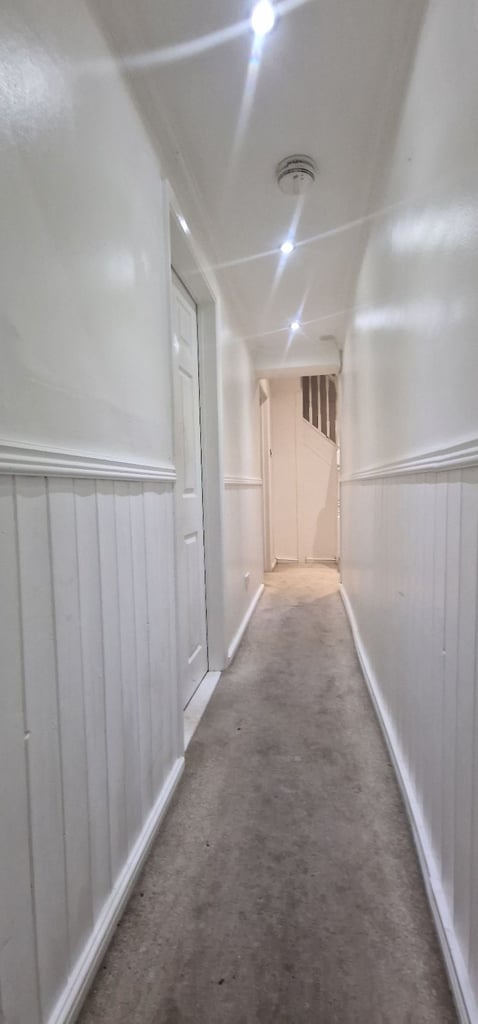 A Large 6 bedrooms, decent property for rent in Gillingham 