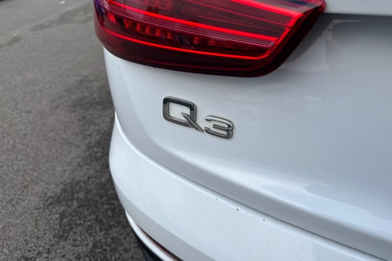 2018 Audi Q3 2.0 TDI Black Edition 5dr ESTATE DIESEL Manual