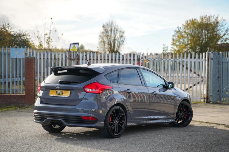 2018 Ford Focus 2.0T EcoBoost ST-3 Euro 6 (s/s) 5dr HATCHBACK Petrol Manual