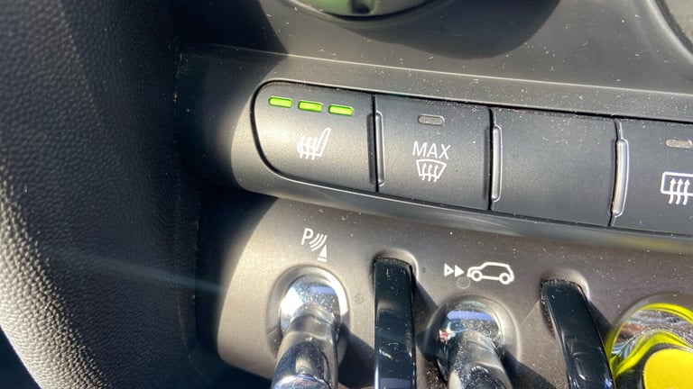 2020 MINI Electric Hatch Cooper SE 32.6kWh Level 3 Hatchback 3dr Electric Auto (184 ps) Hatchback...