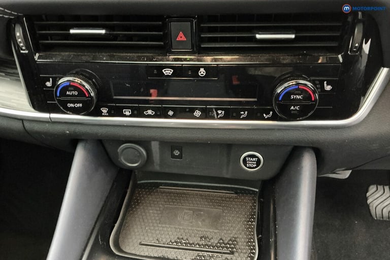 2022 Nissan Qashqai 1.3 DiG-T MH 158 Tekna 5dr Xtronic HATCHBACK PETROL Automatic