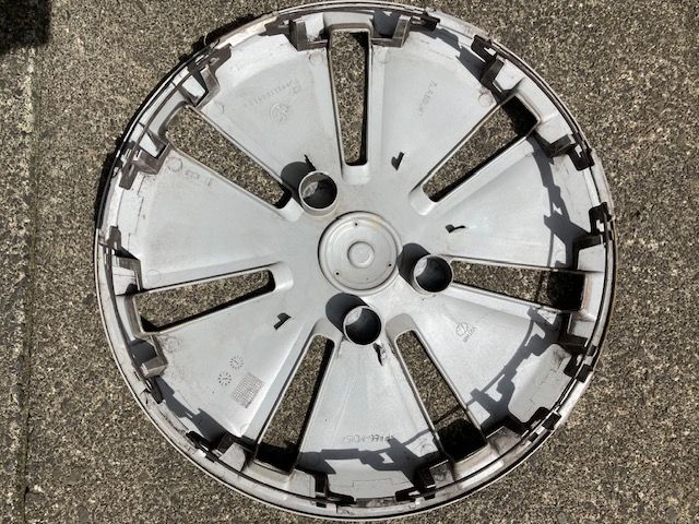 Volkwagen T6 van Transporter wheel trim – one only -  – see reverse side of trim