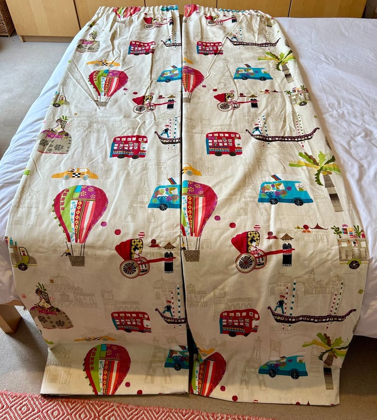 Children's bedroom curtains