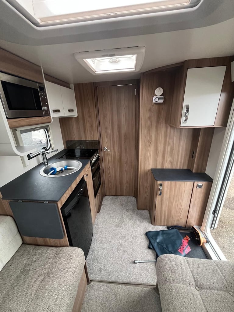 Swift Sprite major 4 eb 4 berth fixed island bed 2020