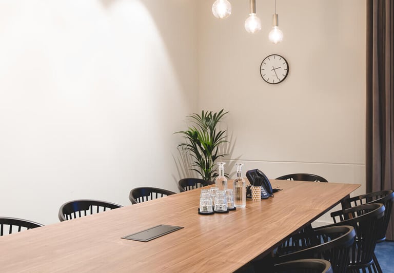Rent Modern Serviced Offices *Victoria* - Sizes From 3 to 65 Desks -Furnished Private Spaces SW1V