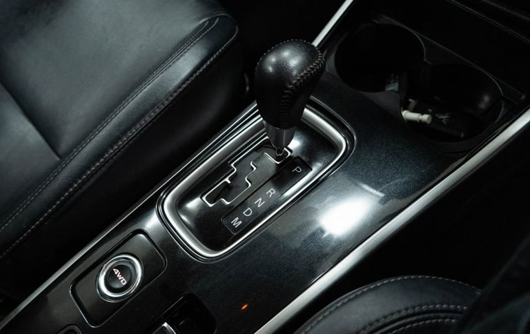 2020 MITSUBISHI OUTLANDER 2.0 MIVEC EXCEED SUV 5DR PETROL CVT 4WD EURO 6 (S/S) (