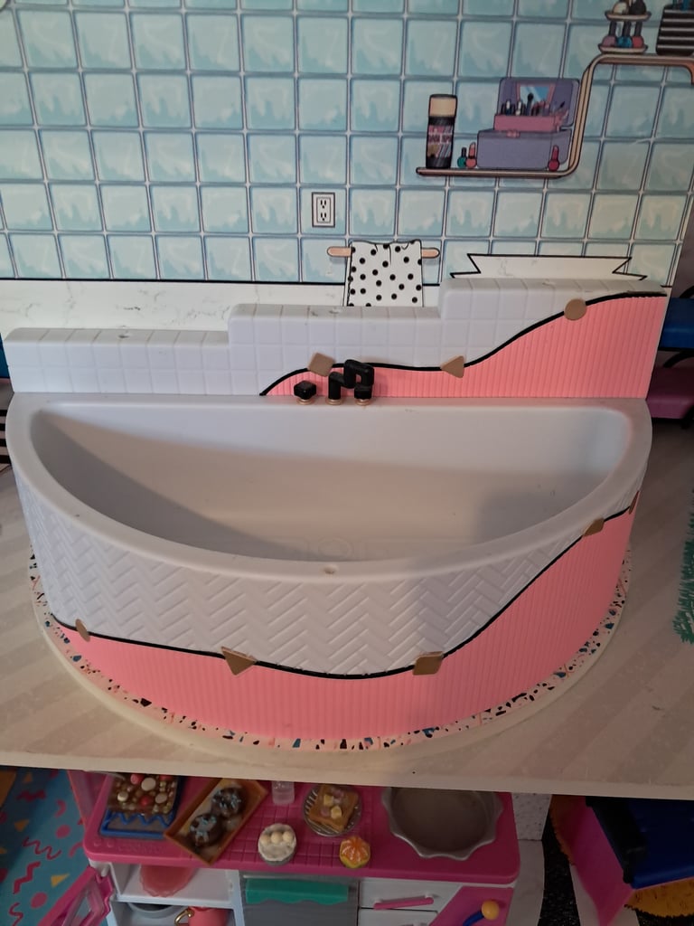 Great condition LOL doll house in South Shields, Tyne and Wear