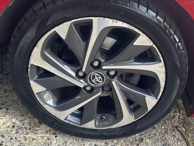2016 Toyota Auris 1.8 VVT-h Design Hatchback 5dr Petrol Hybrid CVT Euro 6 (s/s) (136 ps) Hatchbac...