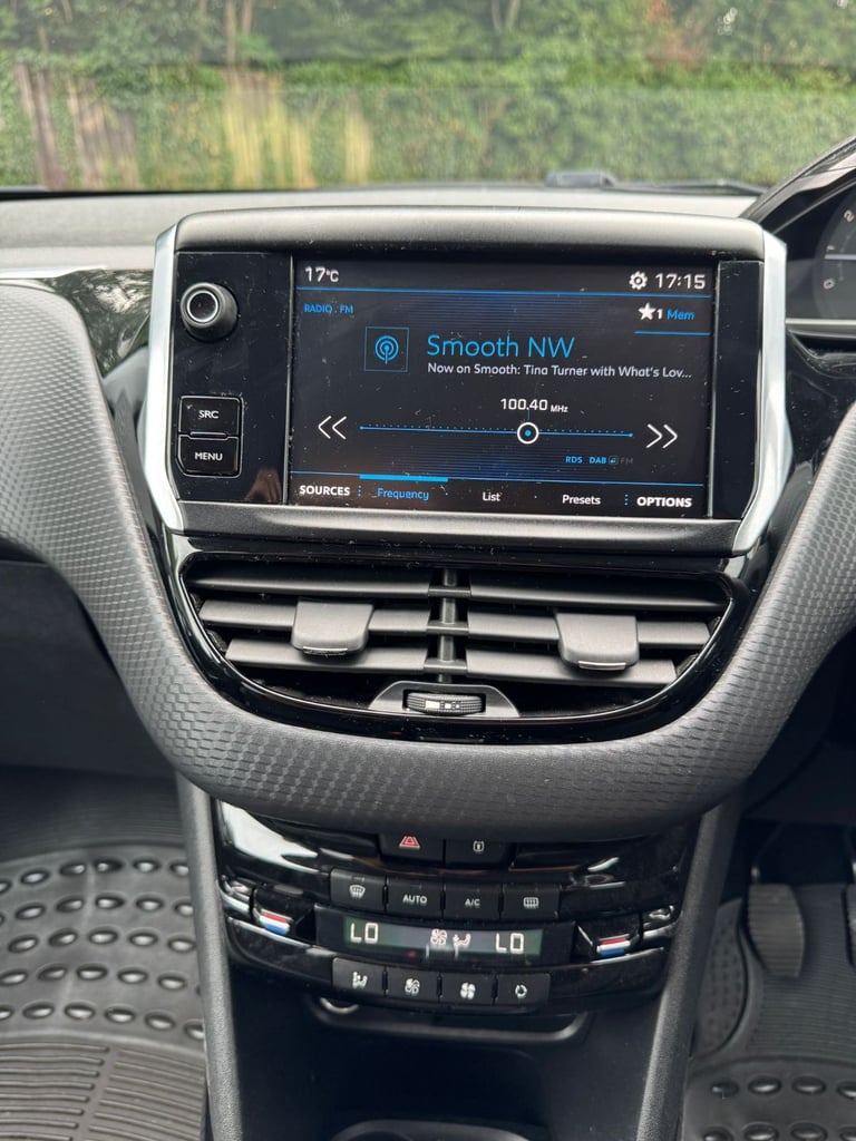 Peugeot, 2008, Hatchback, 2017, Manual, 1199 (cc), 5 doors