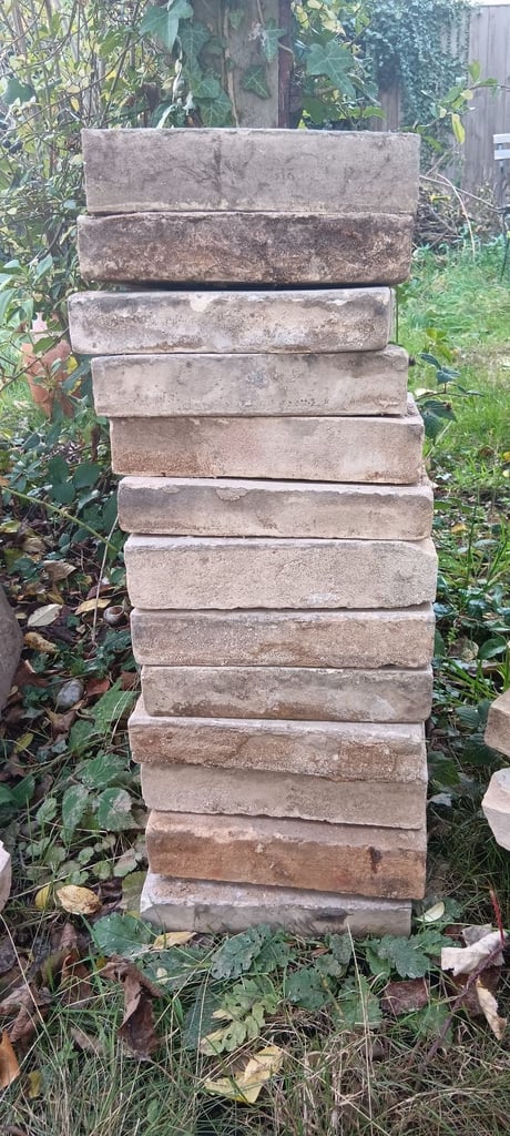 Pamment floor tiles 9x9"