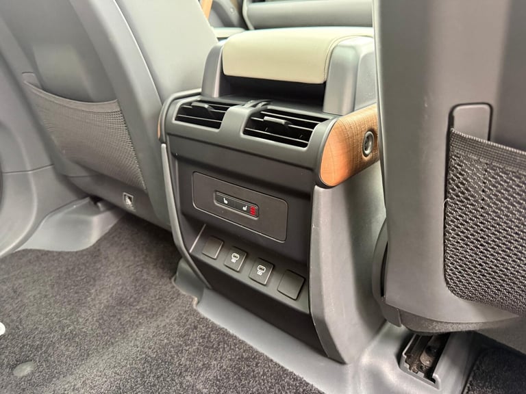 2022 Land Rover Defender 110 2.0 P400e 15.4kWh X-Dynamic HSE SUV 5dr Petrol Plug-in Hybrid Auto 4...