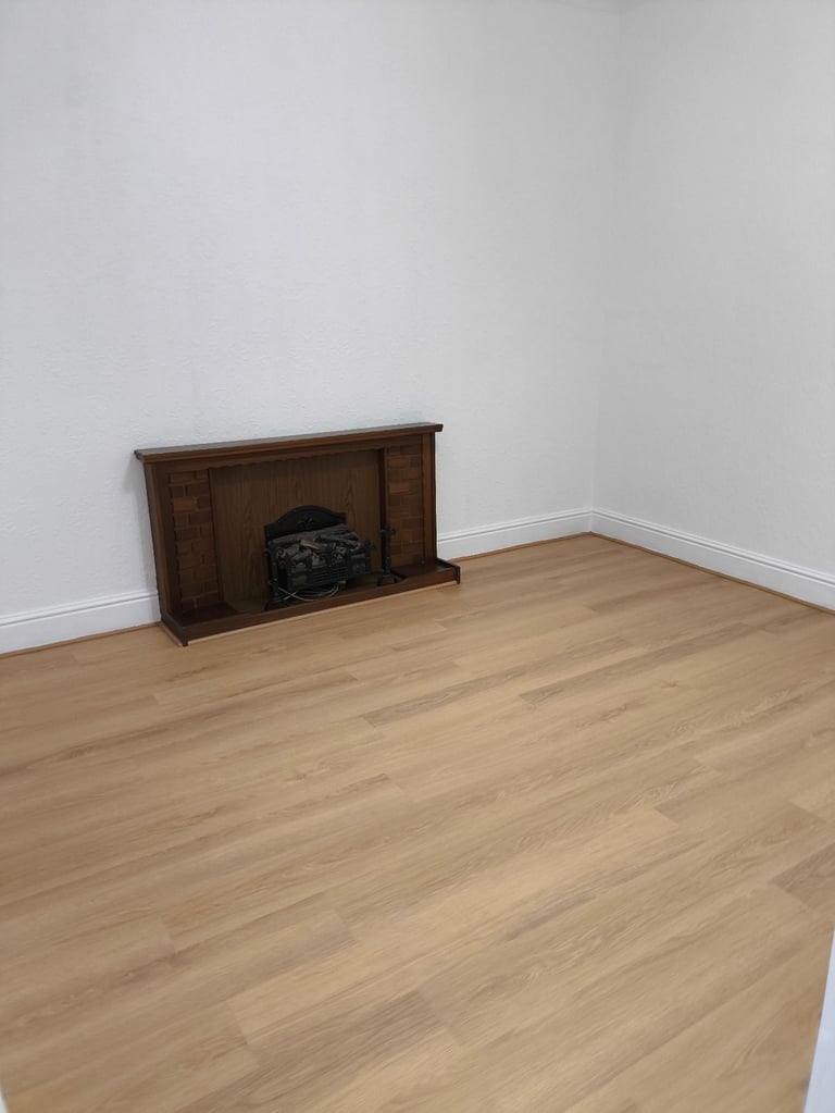 Newly Refurbished 2-Bedroom Terraced House To Let – Modern Living in Middleton!