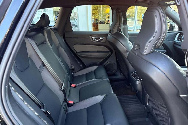 2022 Volvo XC60 2.0 B5 MHEV Plus SUV 5dr Petrol Hybrid Auto AWD Euro 6 (s/s) (250 ps) ESTATE Petr...