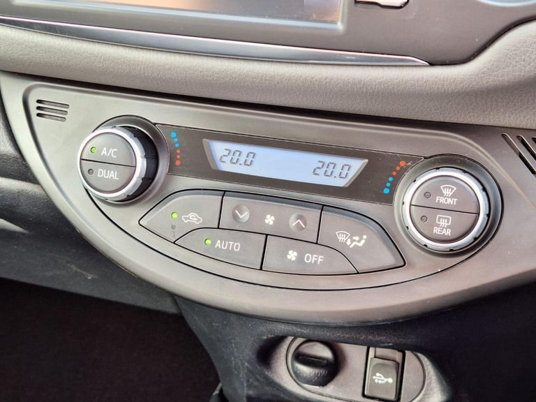 TOYOTA YARIS 1.5 VVT-h Icon Tech 2019