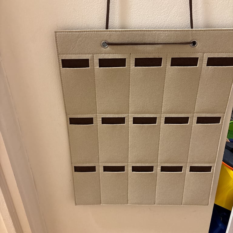 Felt Sunglasses Storage Organizer – 15 Slots, Hanging Display Case