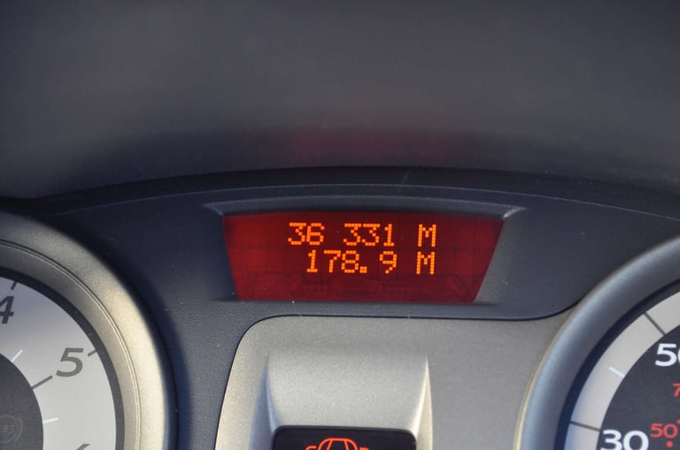 2007 Renault Clio 1.6 Clio Privilege Auto 5dr Hatchback Petrol Automatic