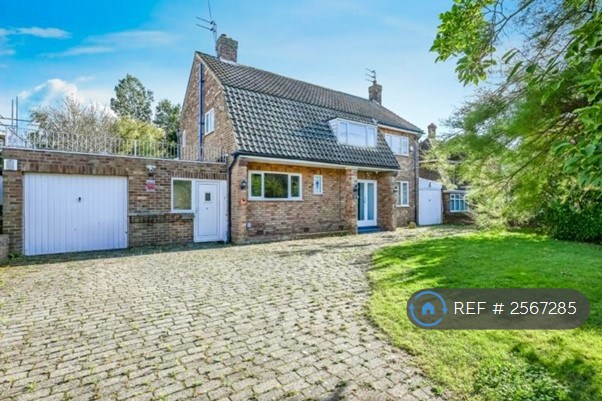 image for 4 bedroom house in Prestwick Drive, Liverpool, L23 (4 bed) (#2567285)