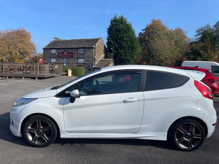 2010 Ford Fiesta 1.6 Zetec S 3dr HATCHBACK Petrol Manual