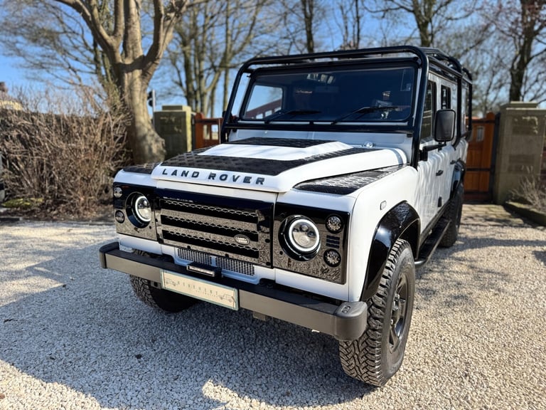 2011 11 Land Rover Defender 110 2.4 TDCi Utility Station Wagon
