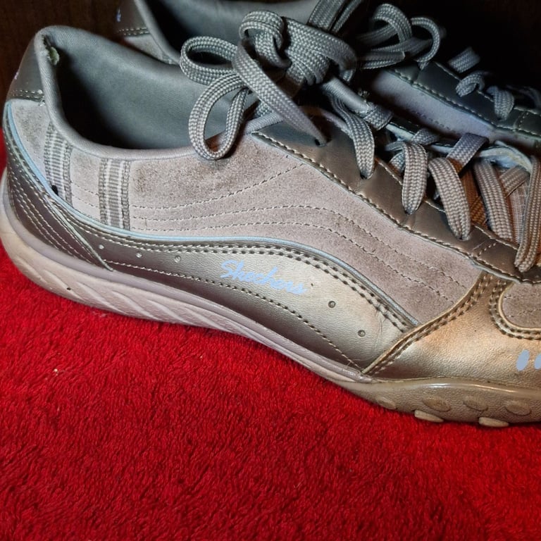 Skechers SN 22457 Women’s Trainers – Taupe Bronze Metallic – UK 5.5 – Retro Y2K