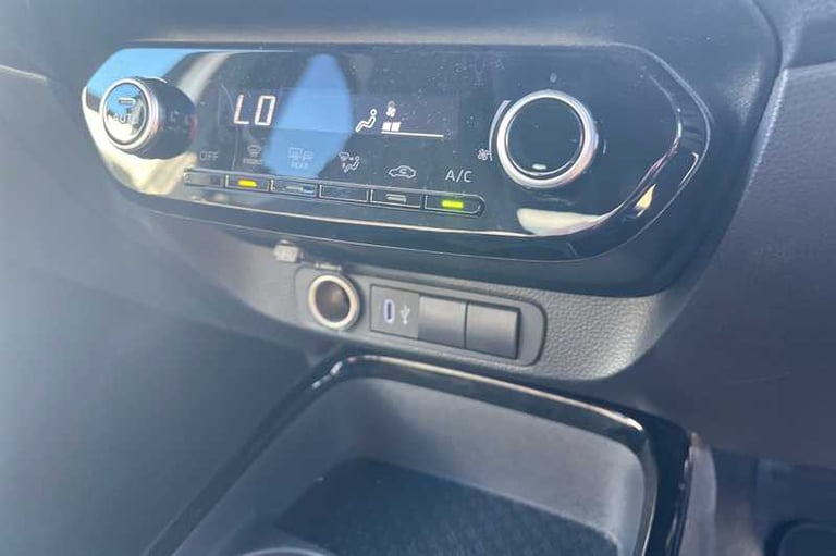 2024 Toyota Aygo X 1.0 VVT-i Edge Hatchback 5dr Petrol Manual Euro 6 (s/s) (72 ps) Hatchback Petr...