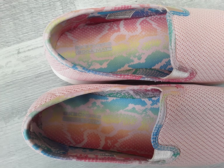 WOMEN'S PINK SKECHERS GOWALK SLIP-ON TRAINERS UK 5. EUR 38. (SWINDON) 