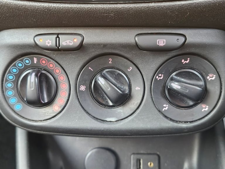 2015 Vauxhall Corsa 1.2i Limited Edition Hatchback 3dr Petrol Manual Euro 6 (70 ps) Hatchback Pet...