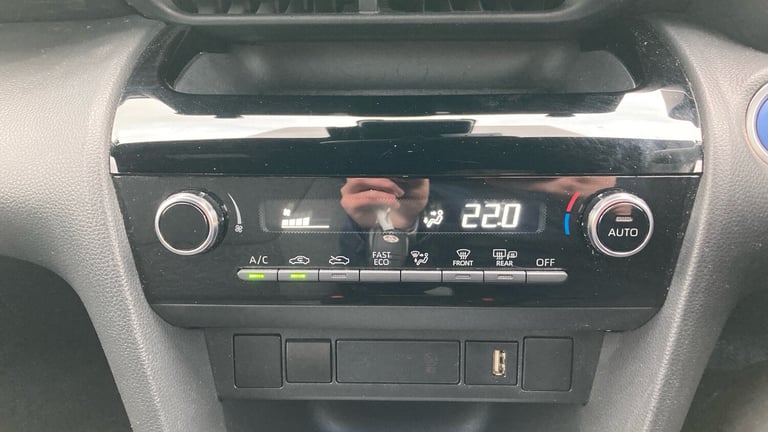 2022 Toyota Yaris Cross 1.5 Hybrid Design 5dr CVT Hybrid Estate Estate Hybrid Automatic