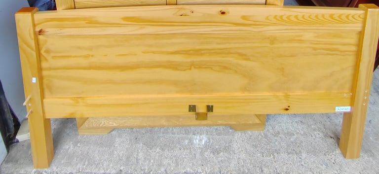 image for Pine double bed 