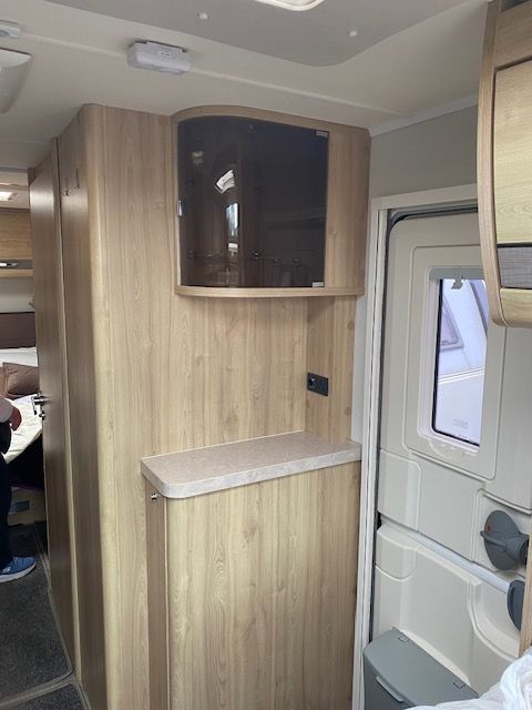 Elddis crusader aurora 4berth caravan 2016 (single axle)