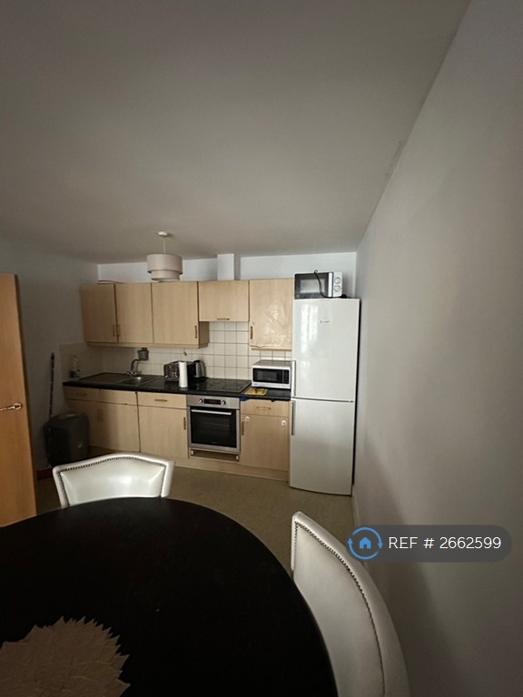 3 bedroom flat in Boulevard Drive, London, Colindale, NW9 (3 bed) (#2662599)