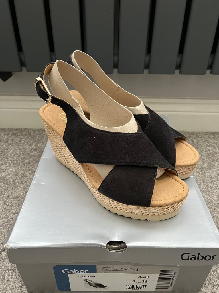 Gabor sandals New size 5 