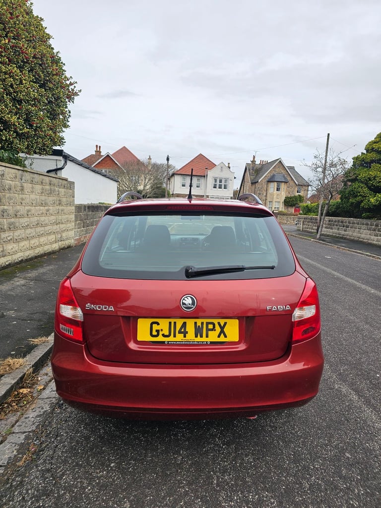 Skoda, FABIA, Estate, 2014, Manual, 1598 (cc), 5 doors