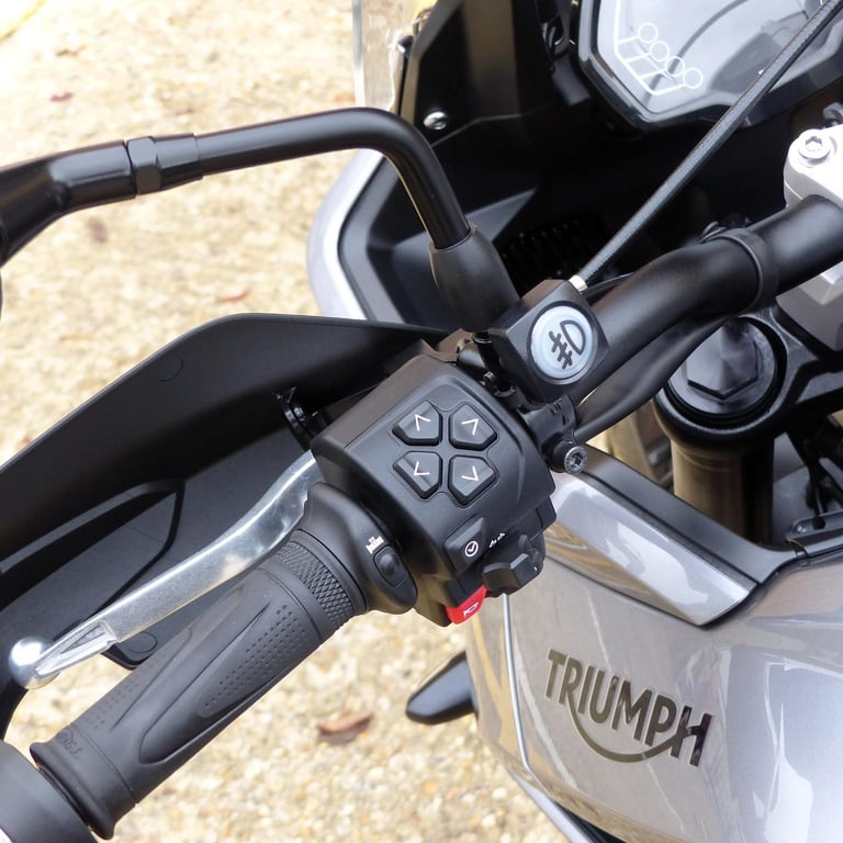 2023 TRIUMPH TIGER 660 SPORT: IMMACULATE LOW MILEAGE MACHINE LOADED WITH EXTRAS.