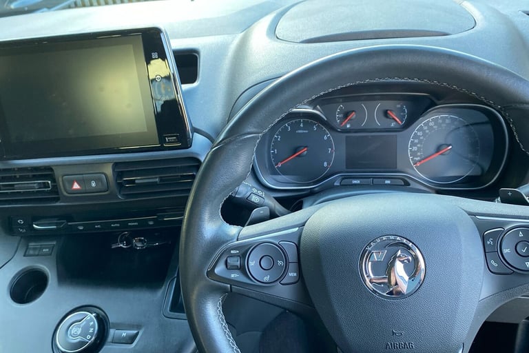  Vauxhall Combo Life 1.2 Turbo Elite MPV 5dr Petrol Auto Euro 6 s/s 130 Ps