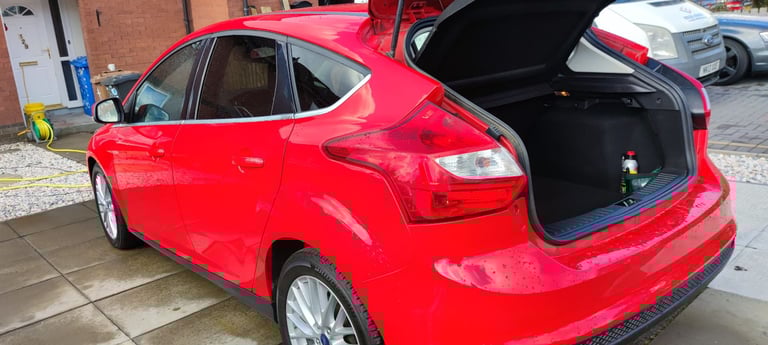 Ford, FOCUS, Hatchback, 2014, Manual, 998 (cc), 5 doors