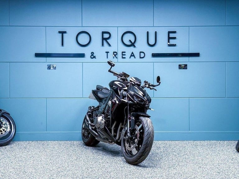 2015 15 KAWASAKI Z1000 SUPERNAKED 1000 - LOW MILES - VANCE HINES