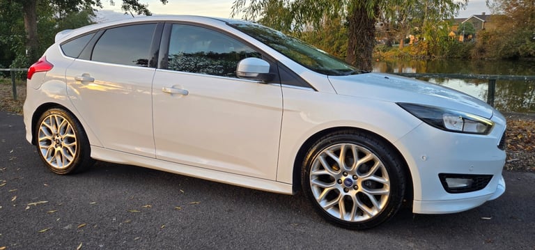 Ford, FOCUS, Hatchback, 2015, Manual, 999 (cc), 5 doors