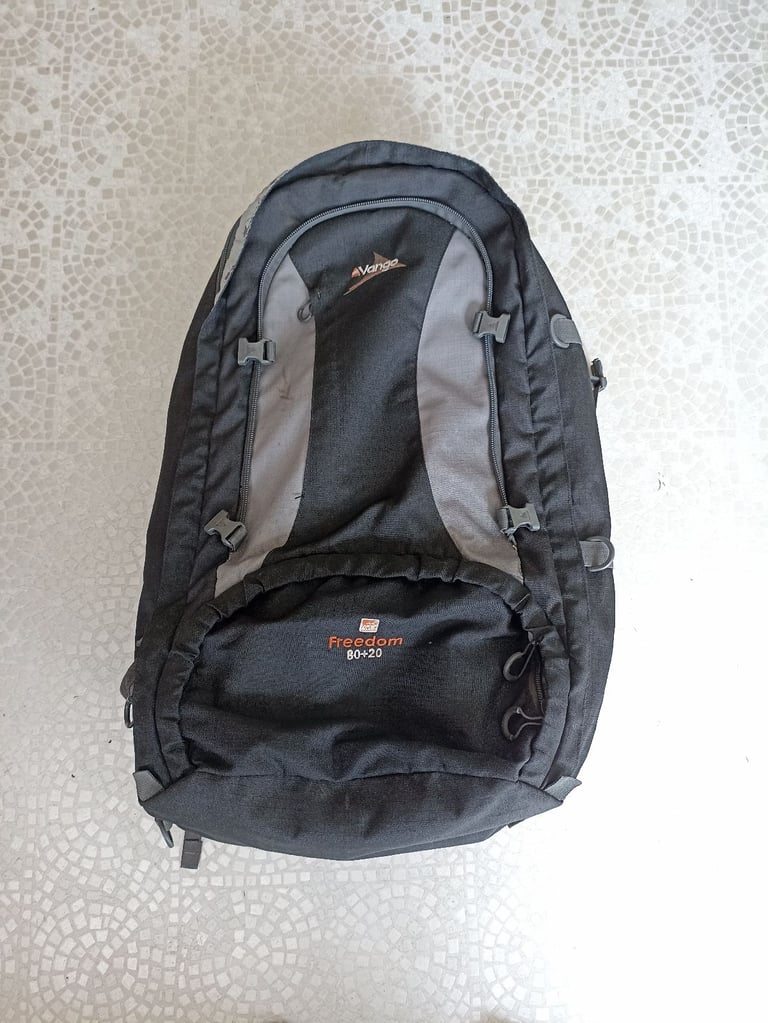 Vango 80+20 Hiking Backpack with flight cover