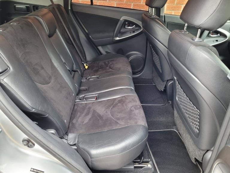 2012 Toyota RAV4 2.2 D-4D XT-R 5dr ESTATE DIESEL Manual