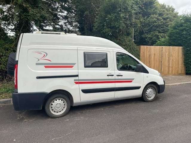 image for Peugeot expert L2H2