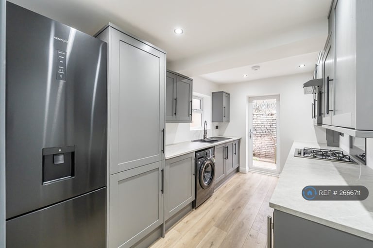 2 bedroom house in Fountain Road, London, SW17 (2 bed) (#2666711)