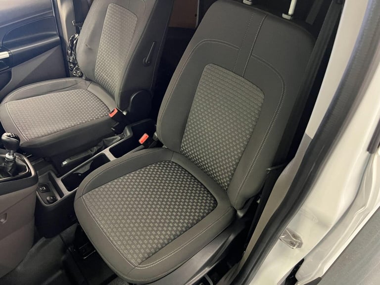2021 Ford Transit Connect 1.5 230 EcoBlue Trend Crew Van L2 Euro 6 (s/s) 6dr Combi Van Diesel Manual